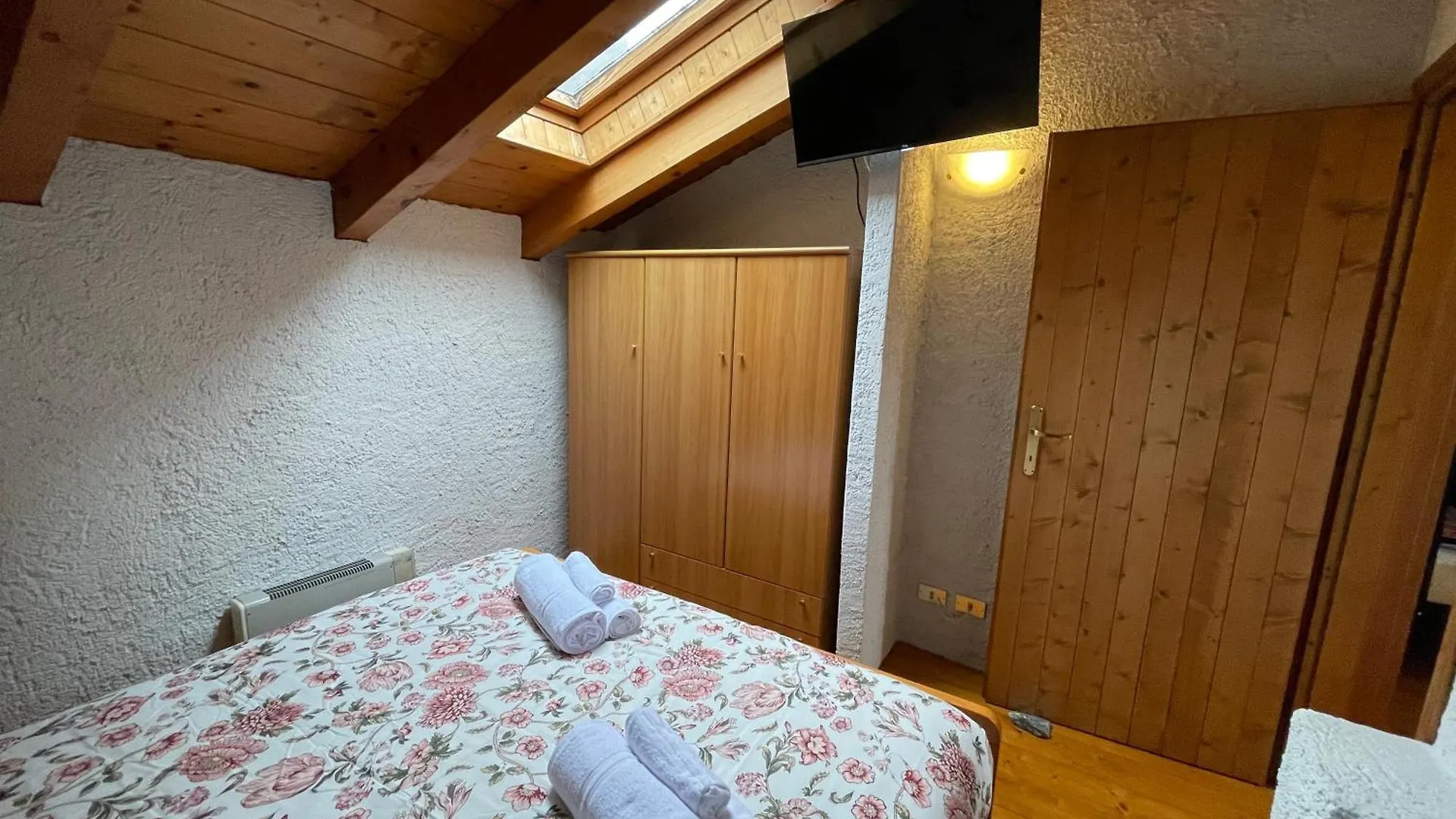 Cristian Castello - La Poltrona Rossa Apartment Ponte Di Legno
